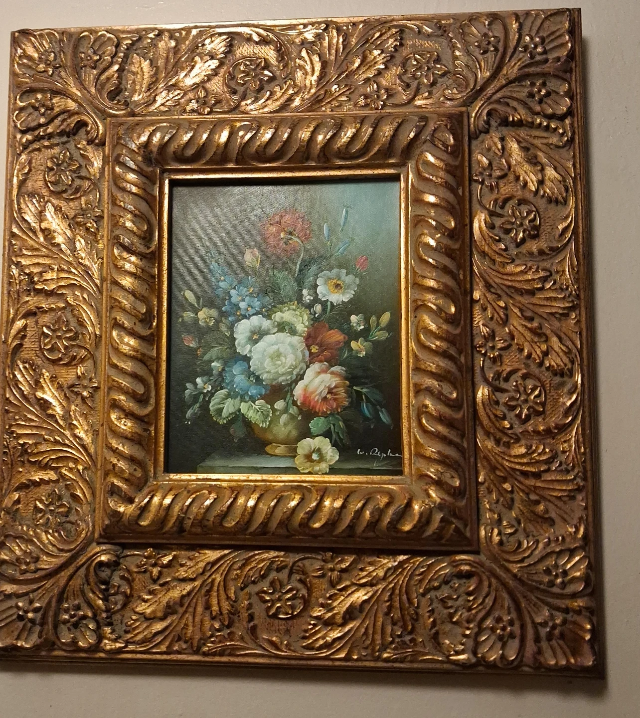 Vintage Floral Oil Painting in Ornate Gold Frame