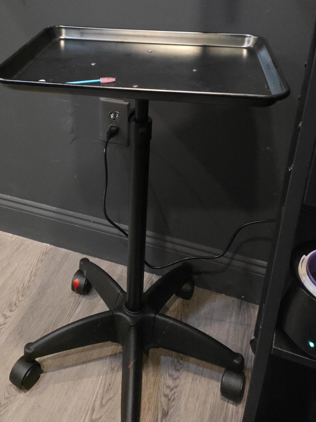 Rolling Tray Table with Adjustable Height