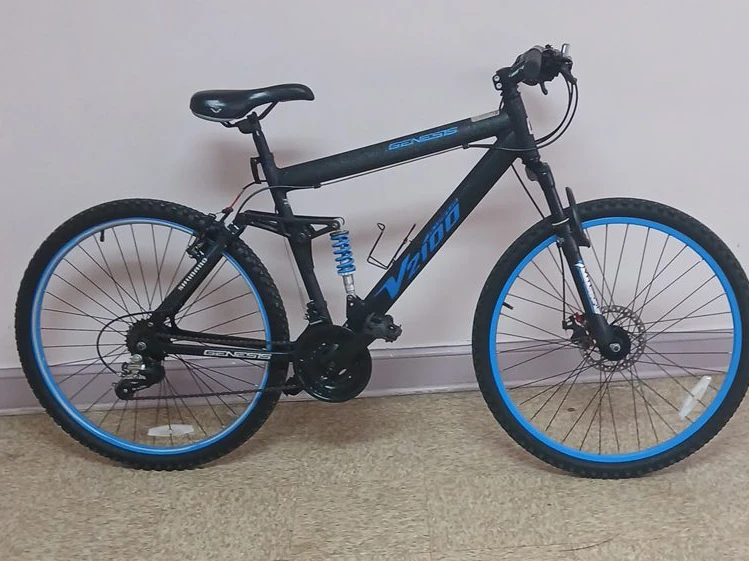 Genesis V2100 Mountain Bike