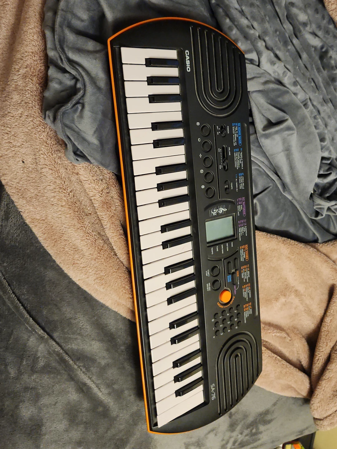 Casio SA-76 Electronic Keyboard