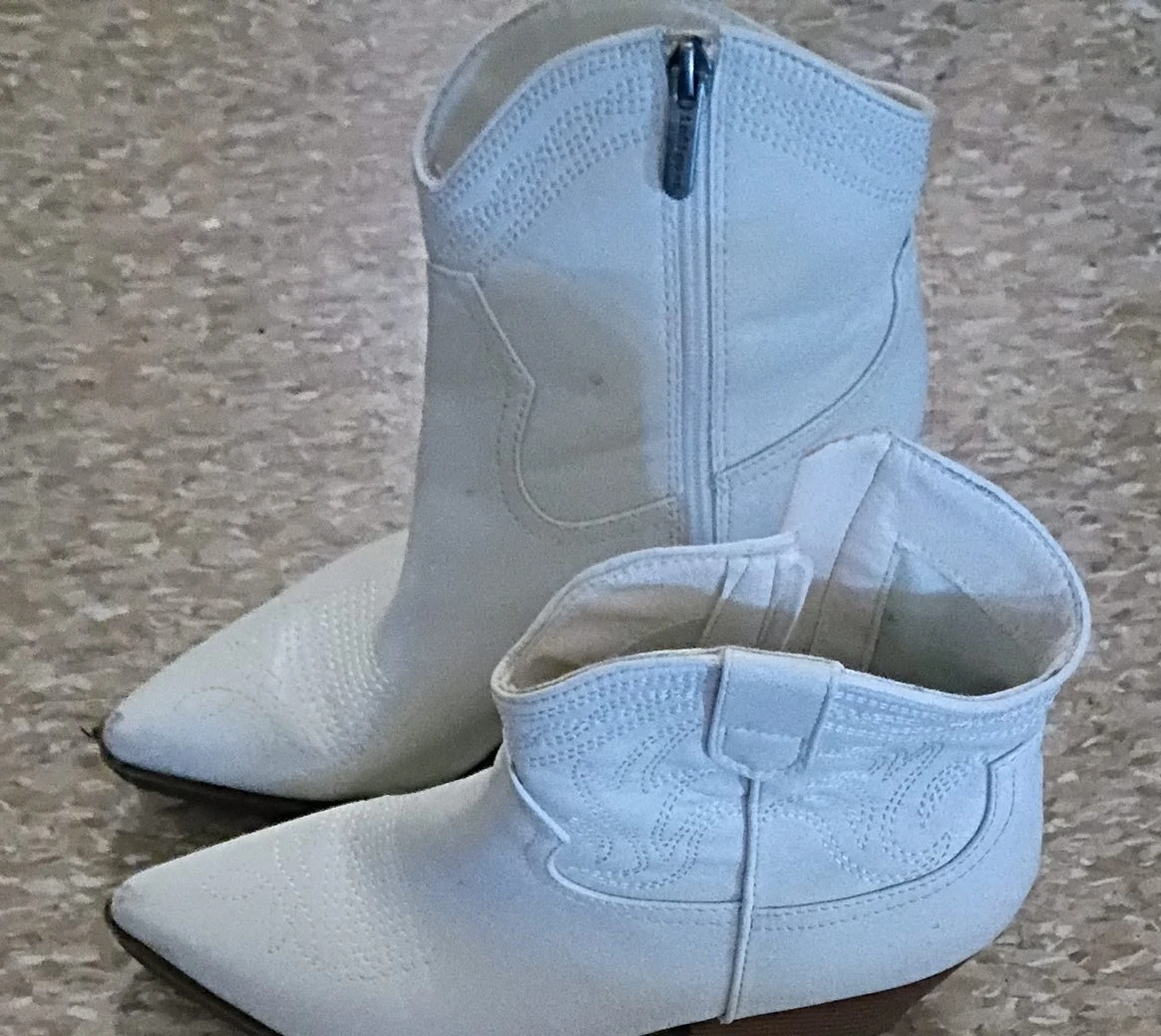 White Western Style Boots with Zipper