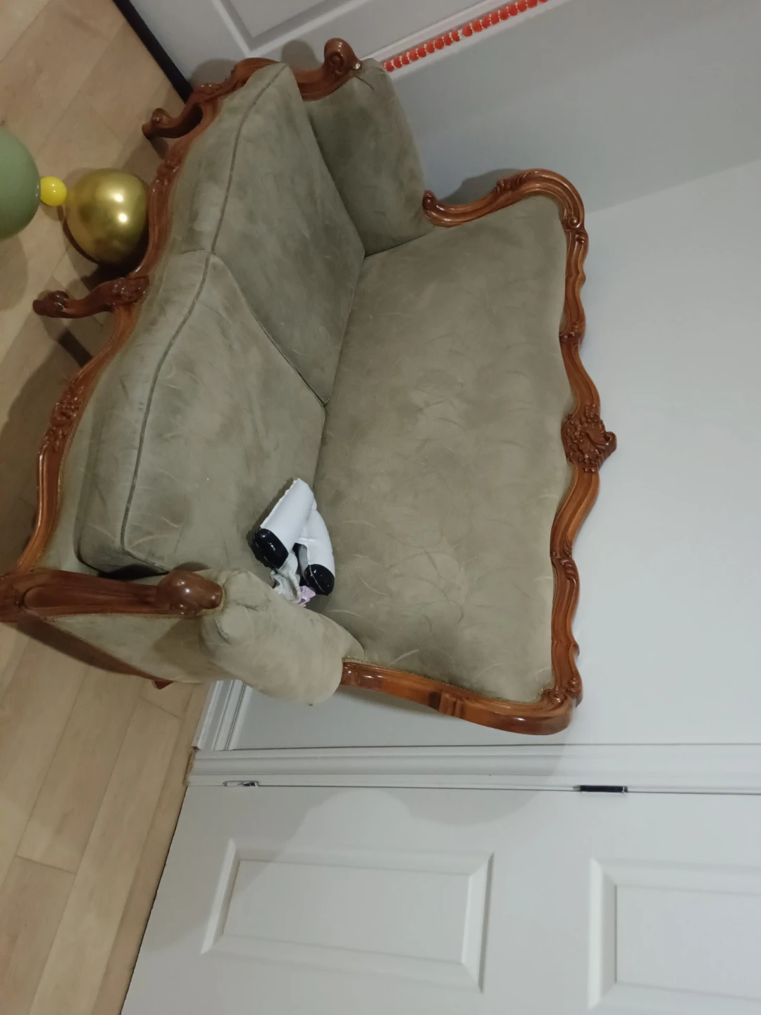 Vintage Settee Sofa