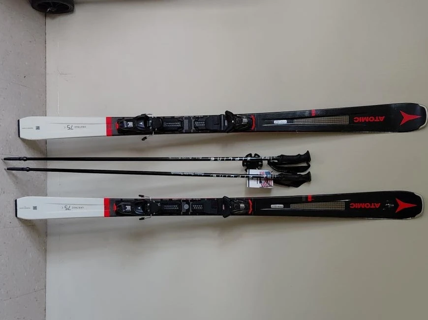 Atomic Vantage 75 Skis with Poles