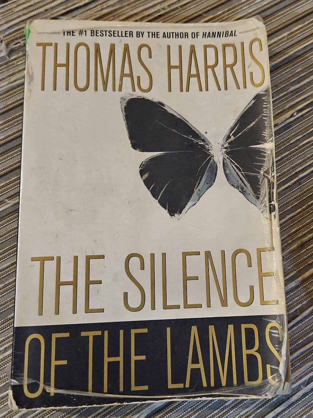 The Silence of the Lambs by Thomas Harris - Paperback