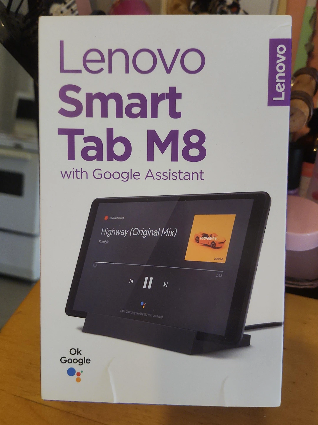 Lenovo Smart Tab M8 with Google Assistant