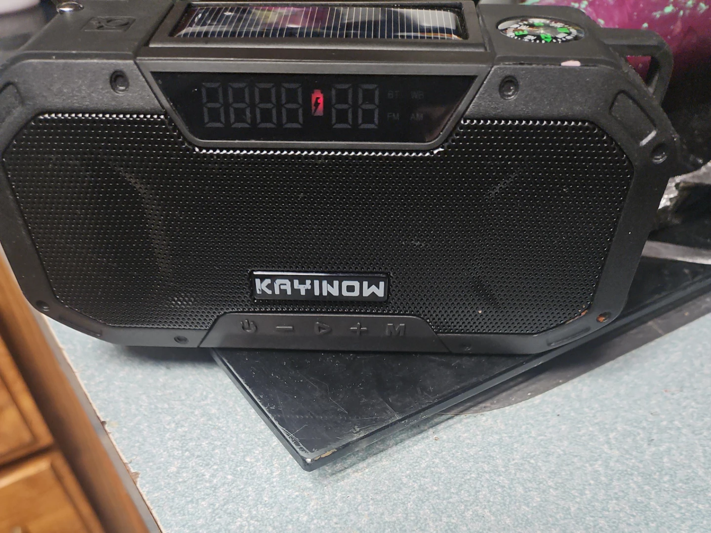 KAYINOW Solar Powered Bluetooth Speaker with Compass
