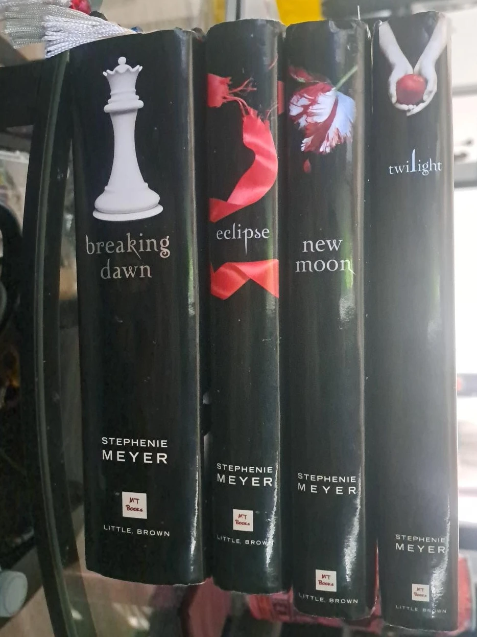 Twilight Saga Books by Stephenie Meyer