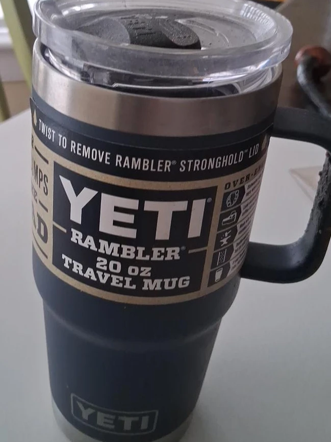 YETI Rambler 20 oz Travel Mug