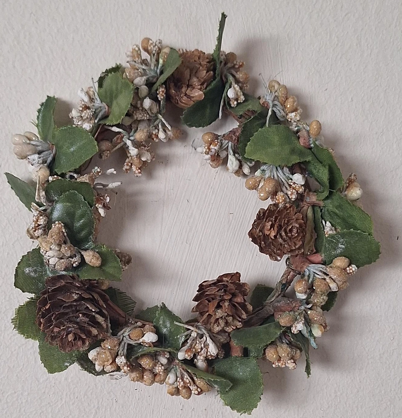 Mini Pinecone & Berry Wreath