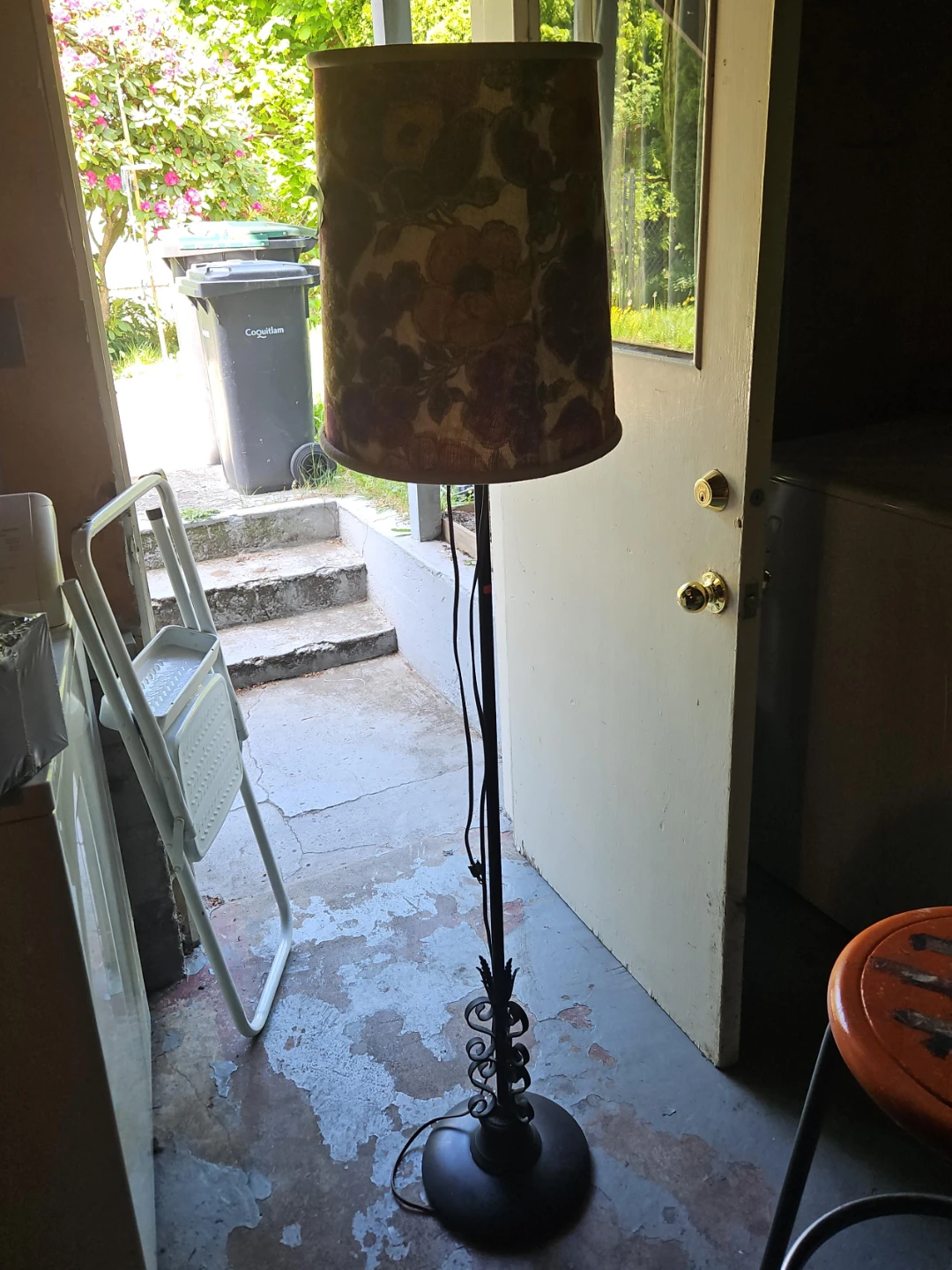 Vintage Floral Floor Lamp