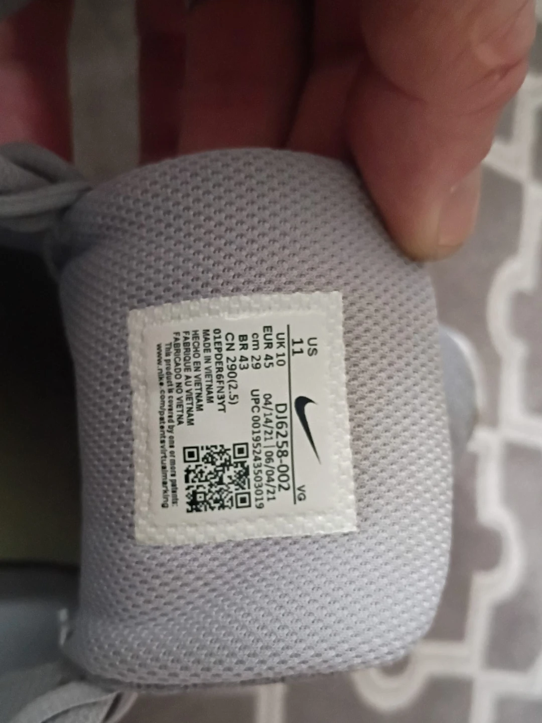 Nike Tanjun Running Shoes - Gray - Size 11