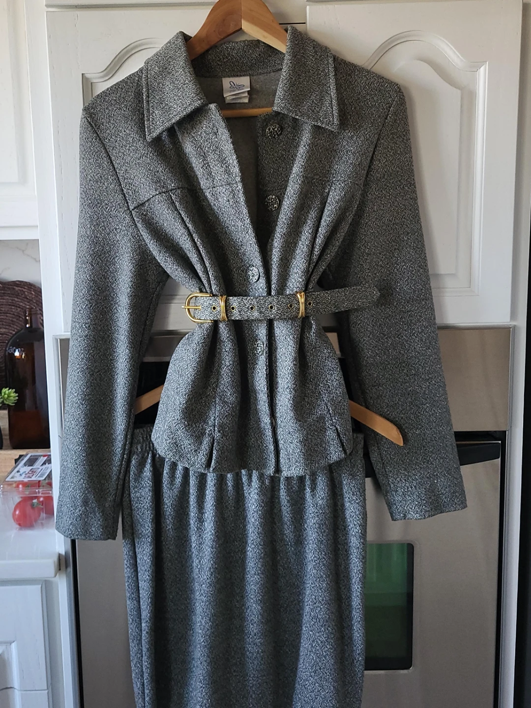 Two-piece Women's Suit with Belt