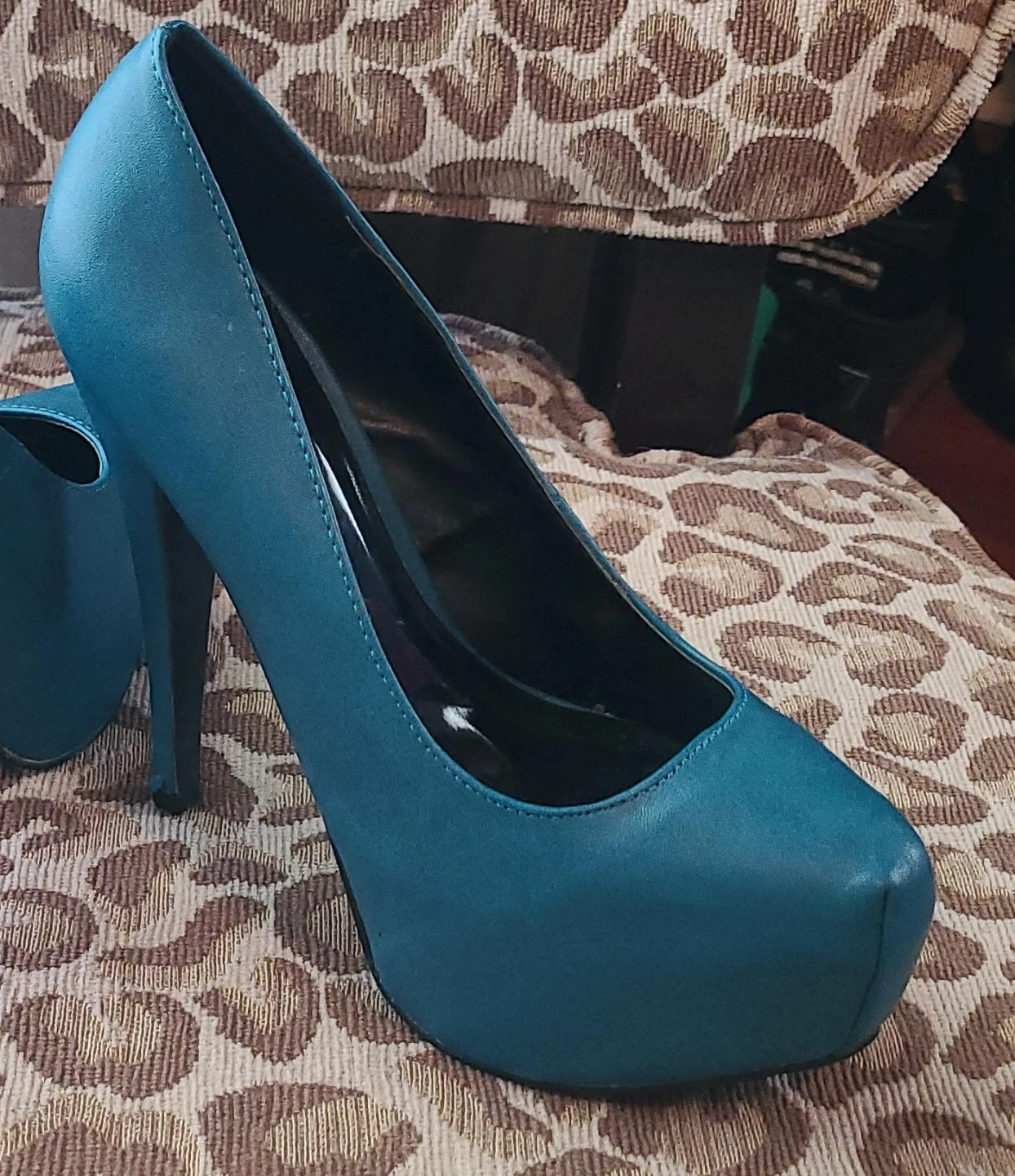 Qupid Teal Platform High Heel Shoes Size 7