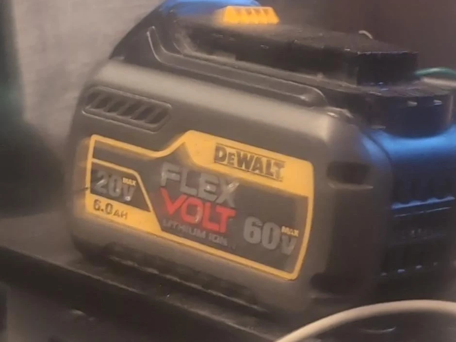 DEWALT FLEXVOLT 60V MAX Lithium Ion Battery - photo 2