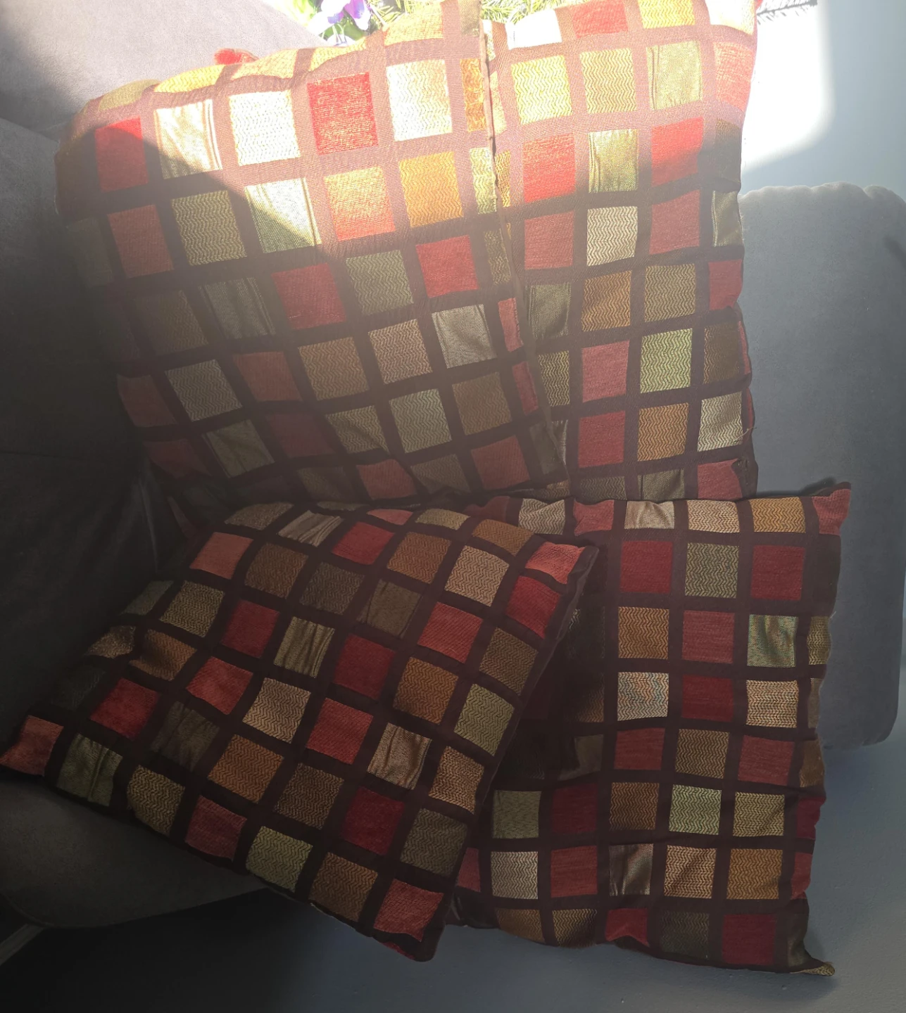 Throw Pillow Set - Decorative Square Pattern