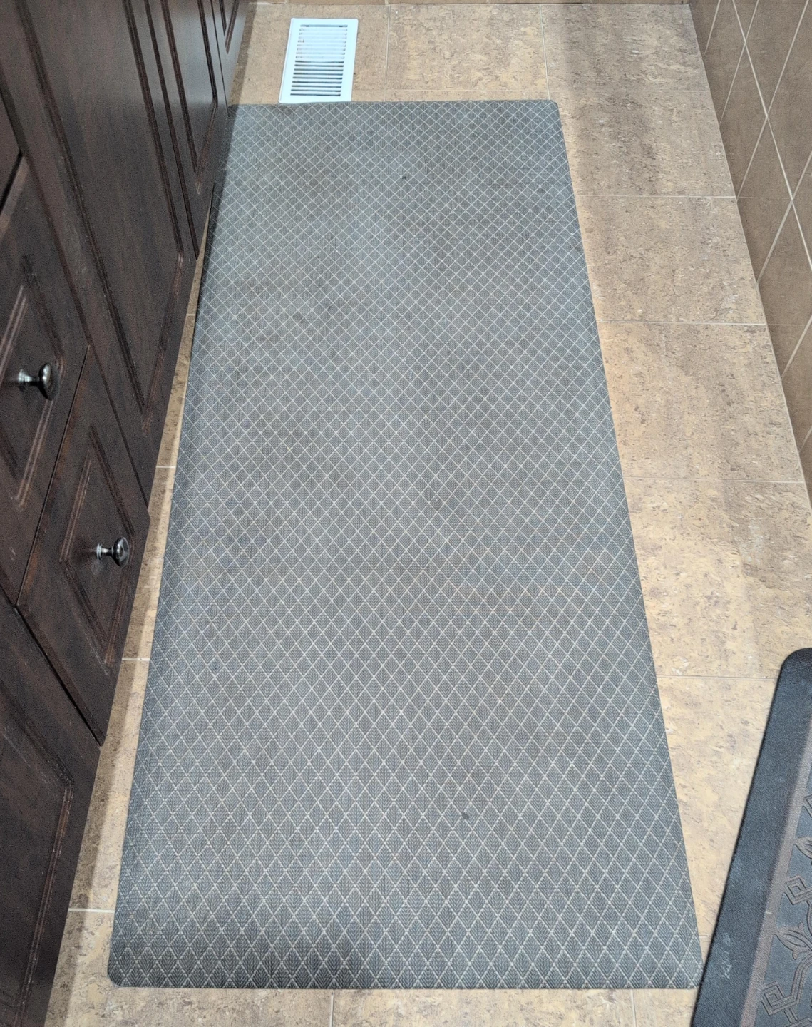 Grey Geometric Patterned Runner Rug pick up as