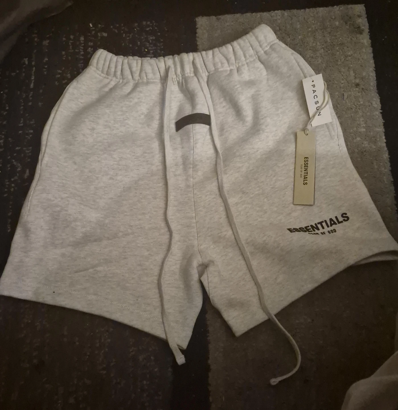 Fear of God Essentials Sweat Shorts - Light Grey