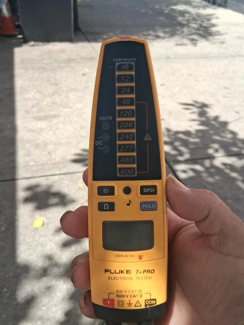 Fluke T+Pro Electrical Tester