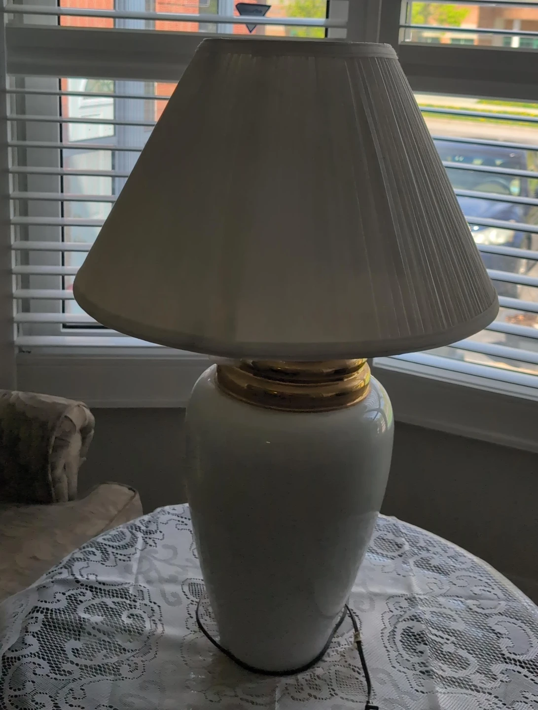 White Ceramic Table Lamp with Gold Accent