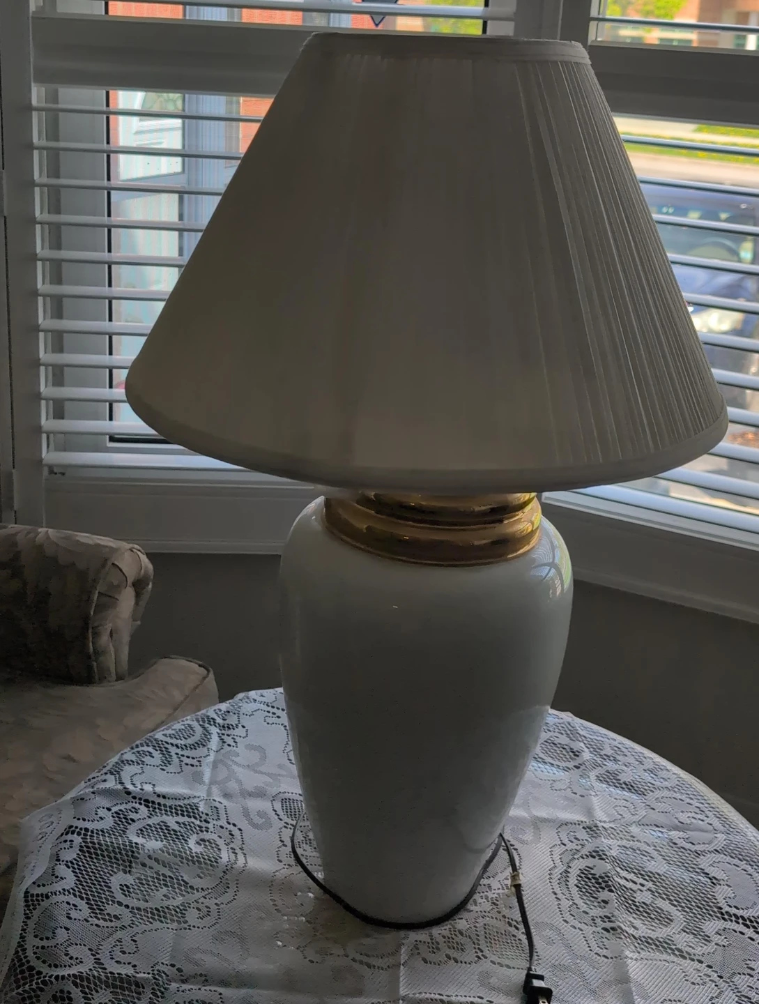 White Ceramic Table Lamp with Gold Accent
