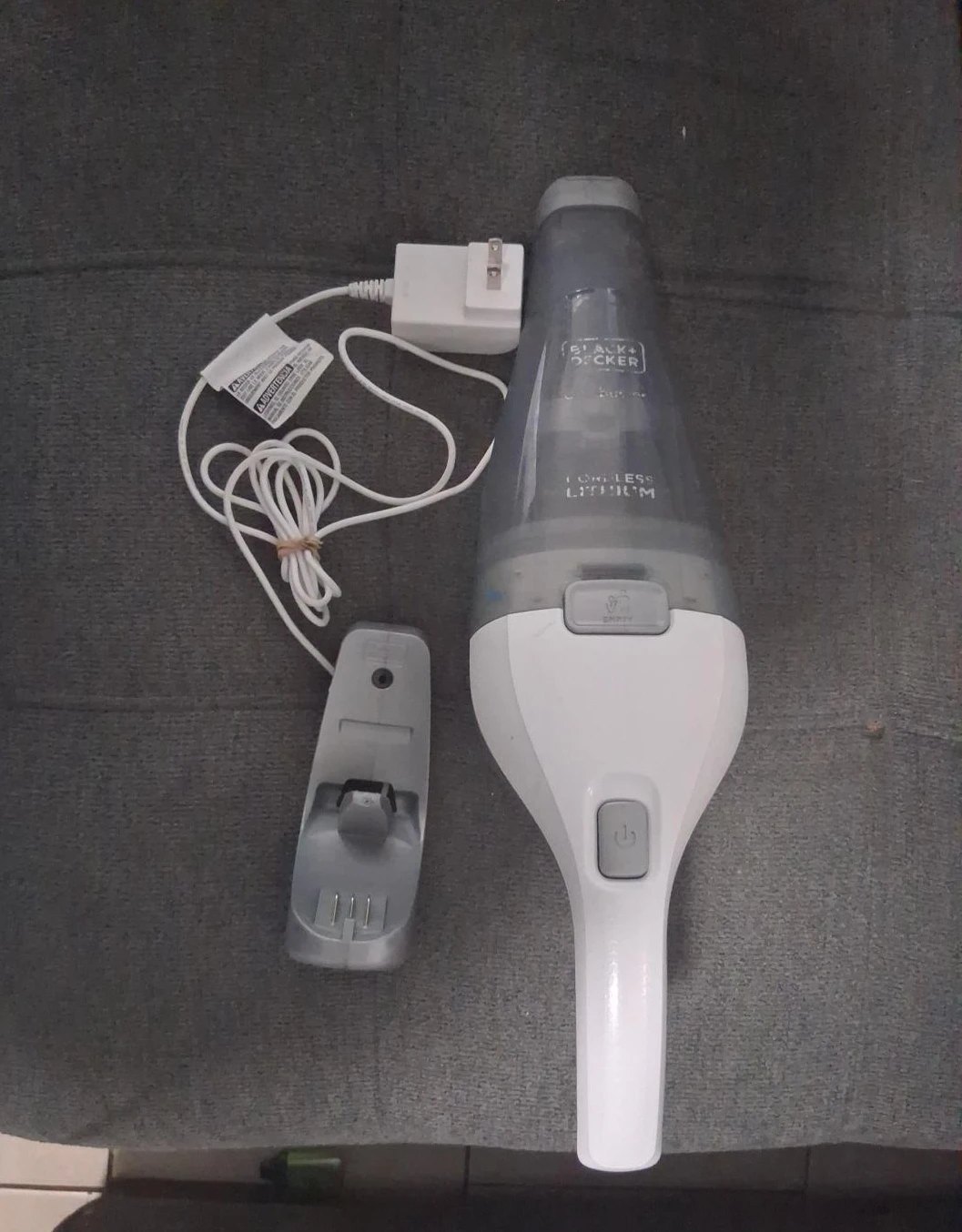 BLACK+DECKER Cordless Lithium Handheld Vacuum