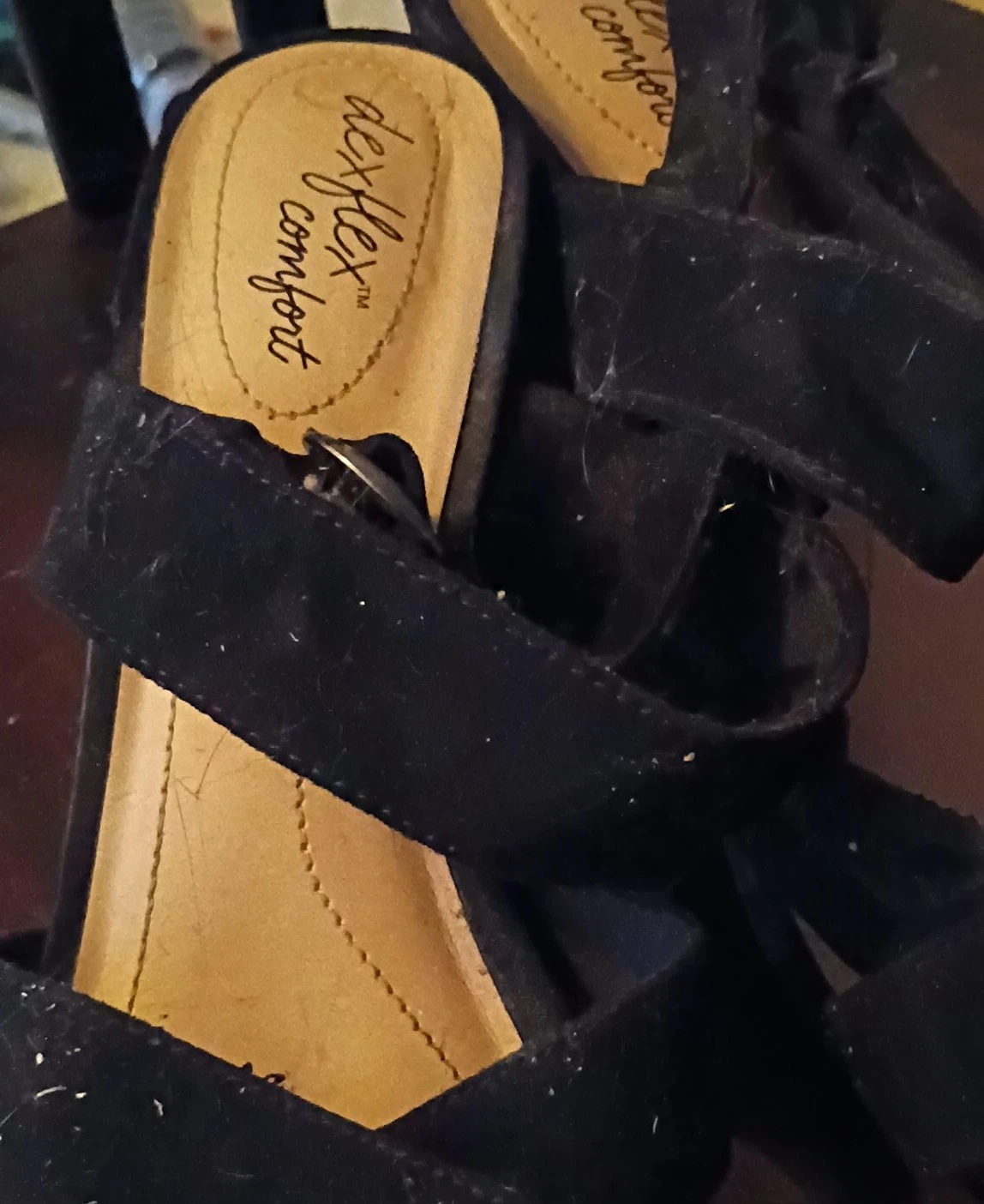 WOMEN'S SIZE 11 SANDALS