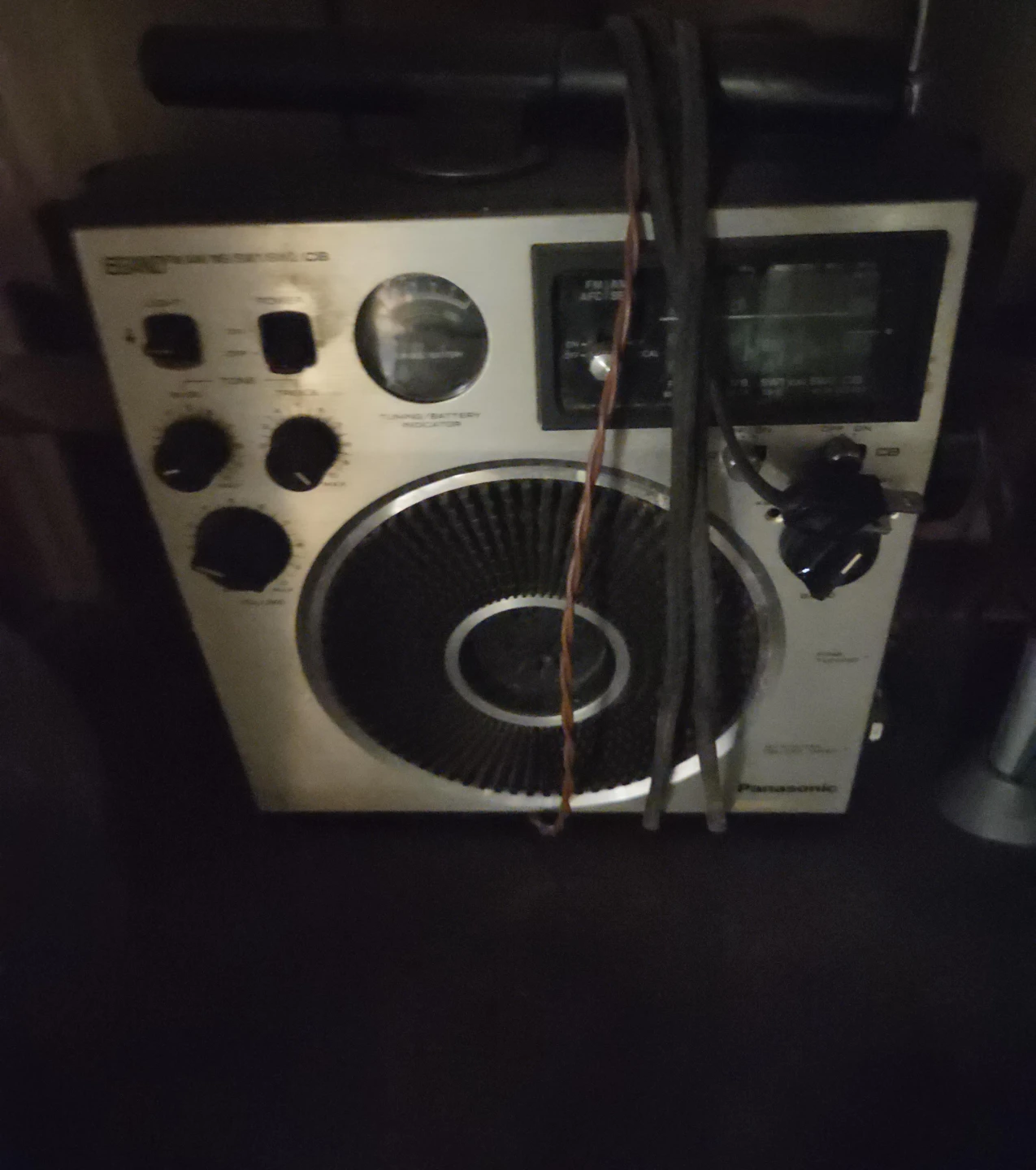 Panasonic RF-1130 AM/FM/SW/LW/CB Radio