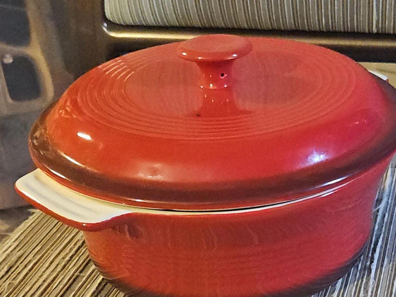 Stoneware Round Casserole Dish with Lid