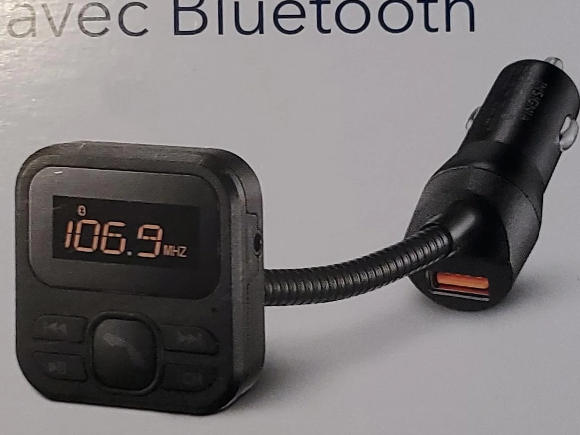 Insignia Bluetooth FM Transmitter with USB Charger