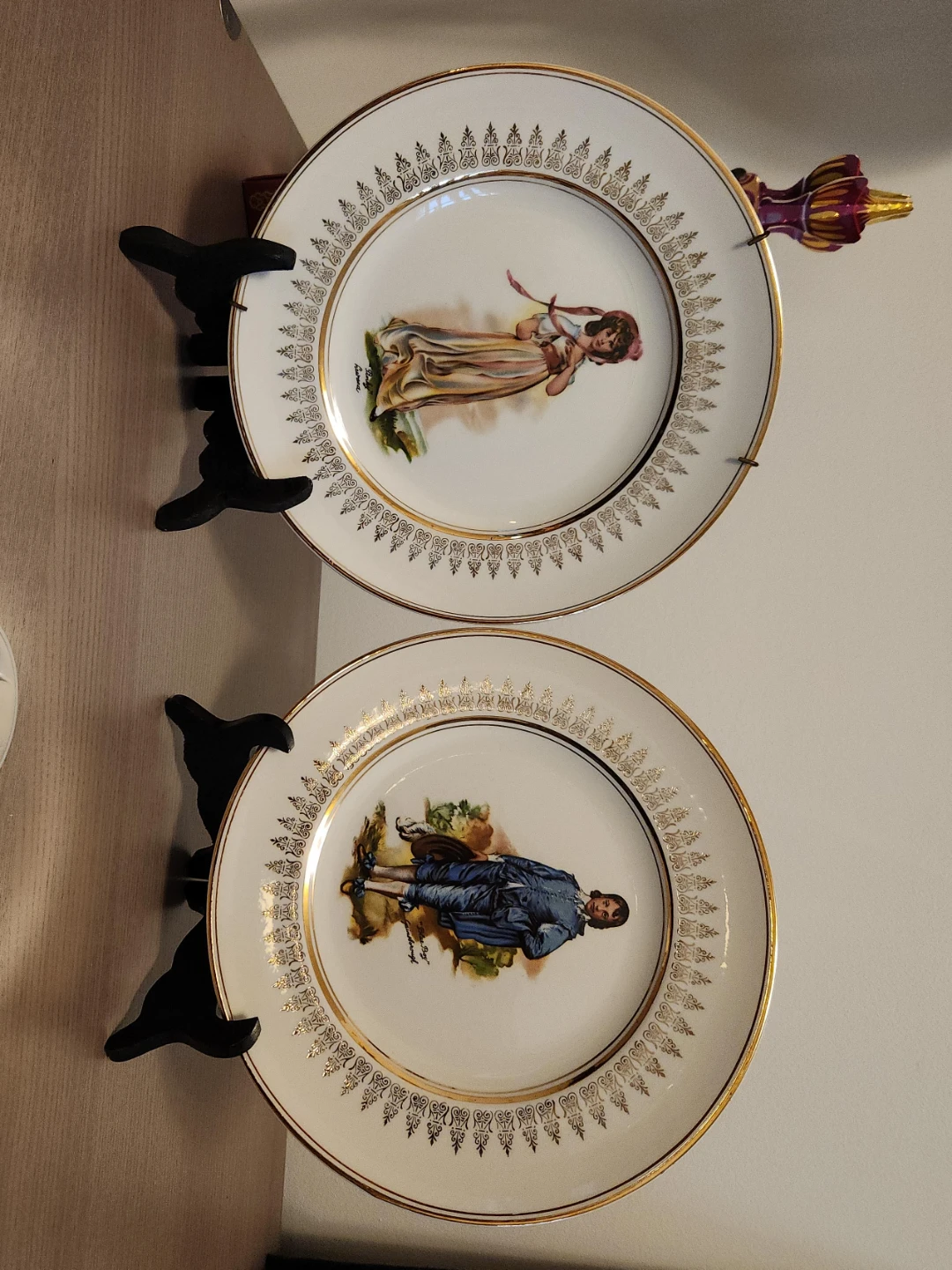 Decorative Plates with Vintage Figures Set