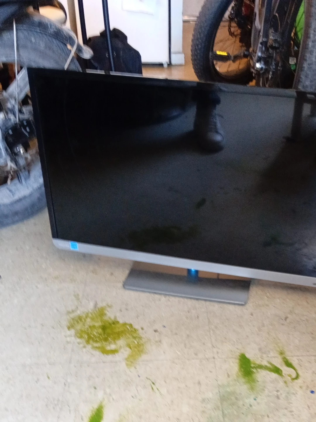 Sharp Monitor Screen (Toshiba)