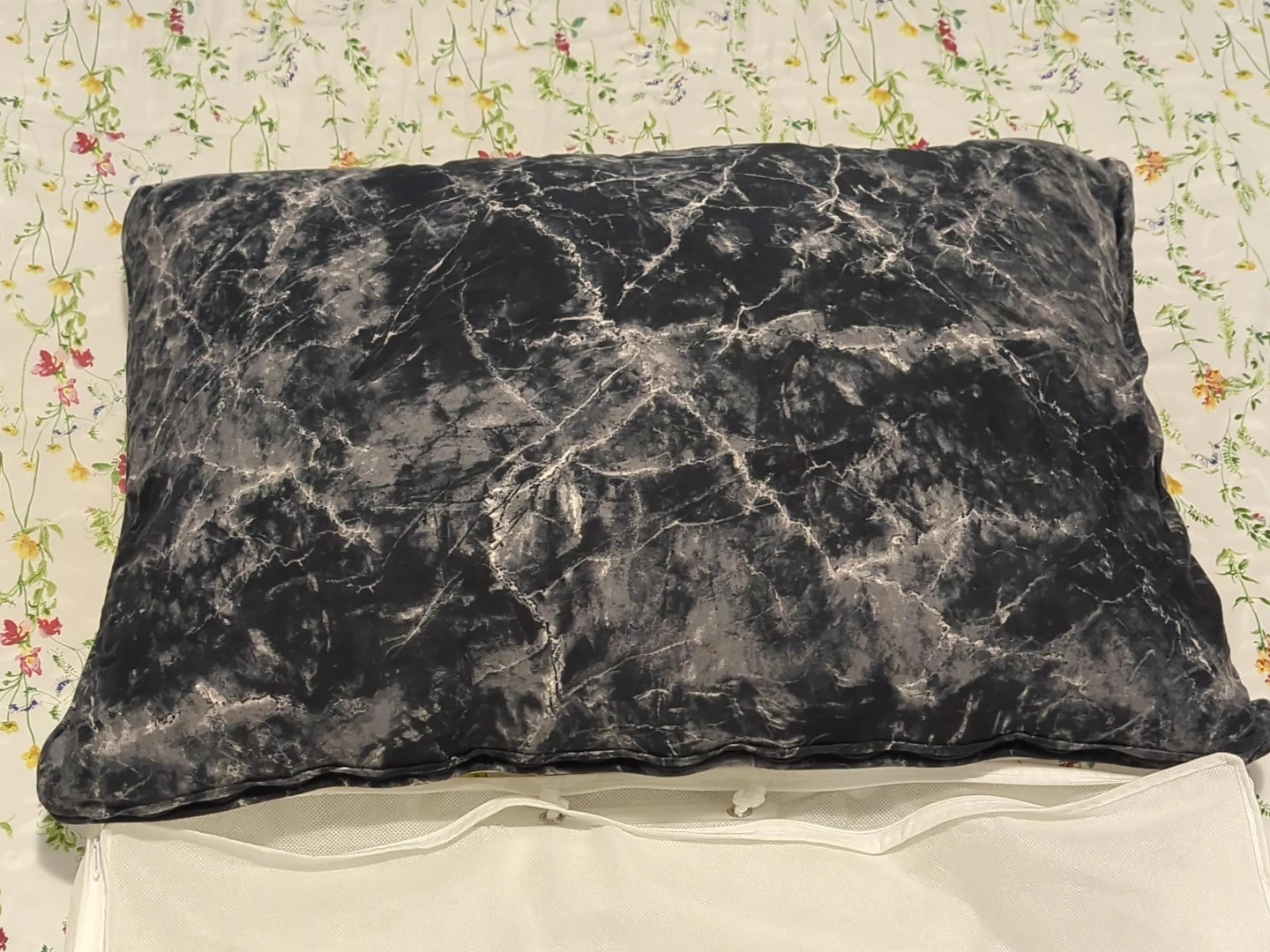 QE Home Advanta Microgel Pillow