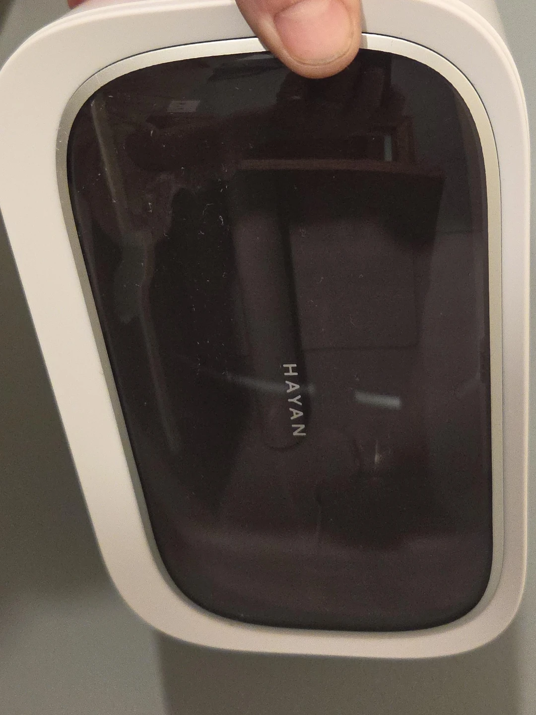 HAYAN White and Black Toilet Paper mounted dispenser