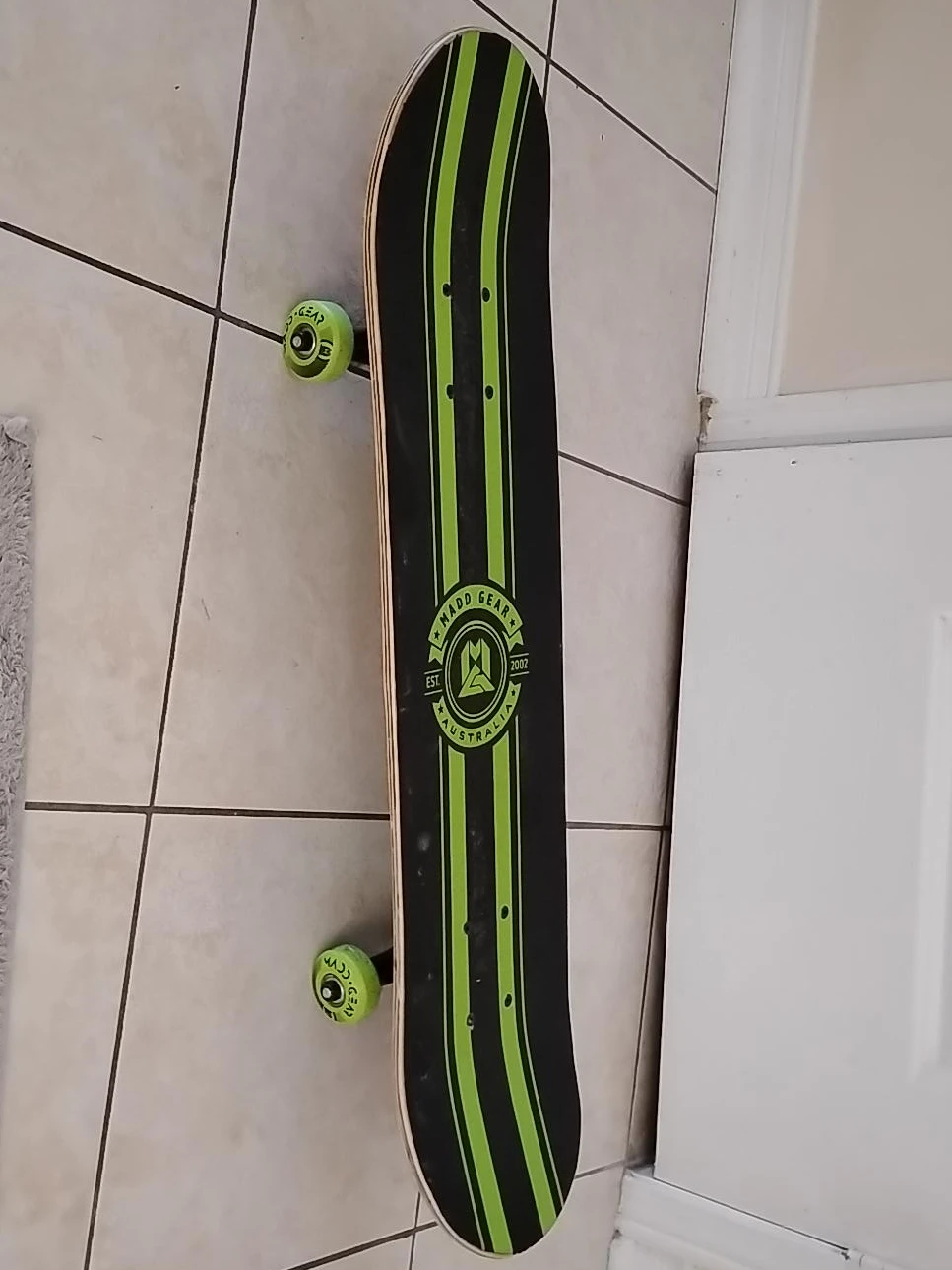 Madd Gear Skateboard - photo 3