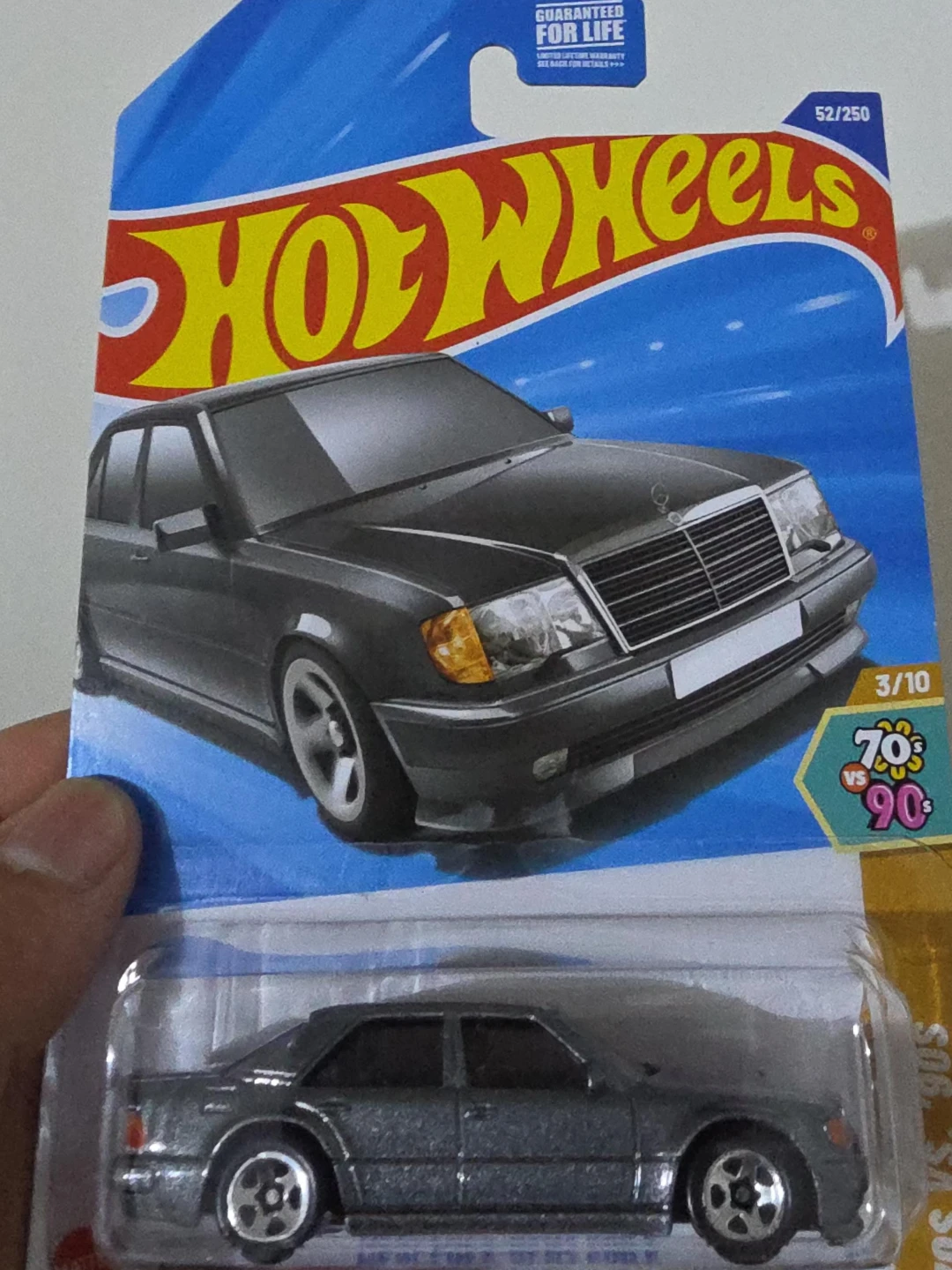 Hot Wheels Mercedes-Benz 500 E
