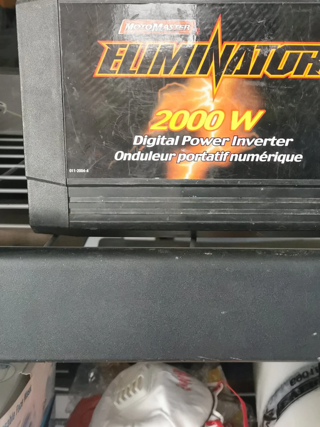 MotoMaster Eliminator 2000W Digital Power Inverter