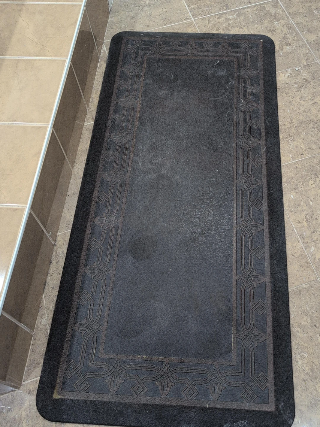 Black Anti-Fatigue Kitchen Mat with Decorative Border