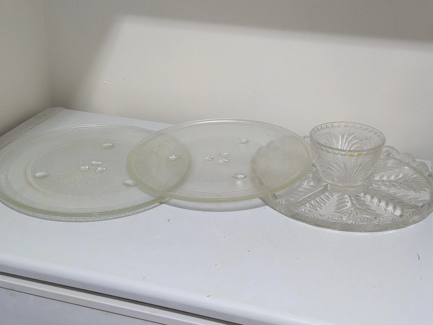 Glass Microwave Plates and Serving Tray Set $5 each