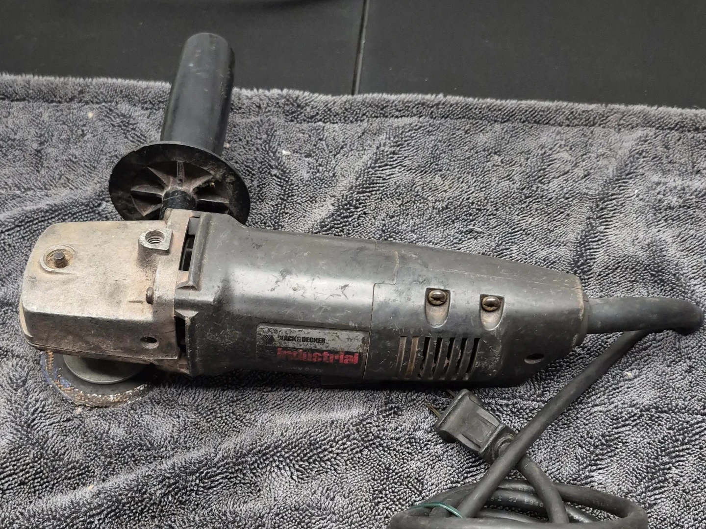 Black & Decker Industrial Angle Grinder