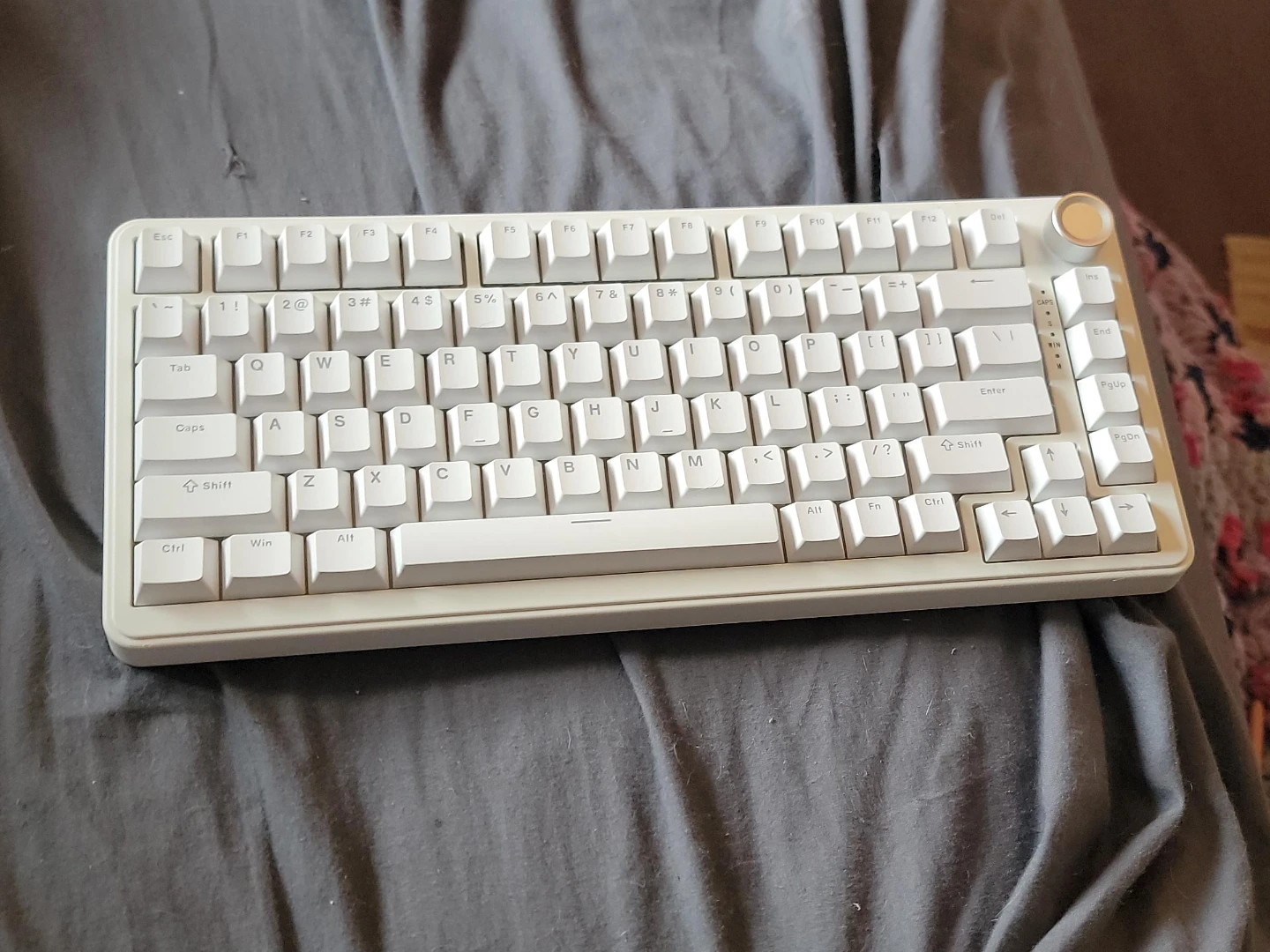 White Mechanical Keyboard - photo 2