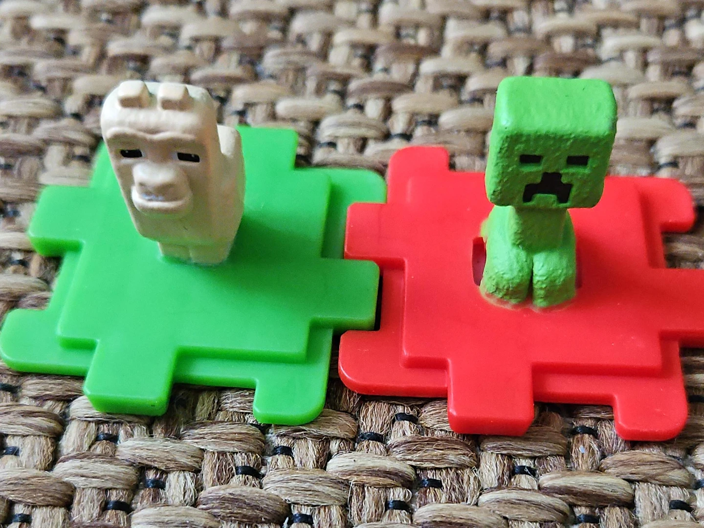 Minecraft Creeper and Llama Mini Figures