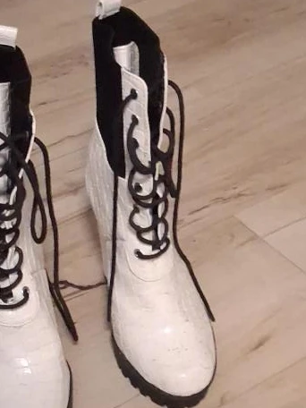 White Lace-Up Chunky Heel Boots