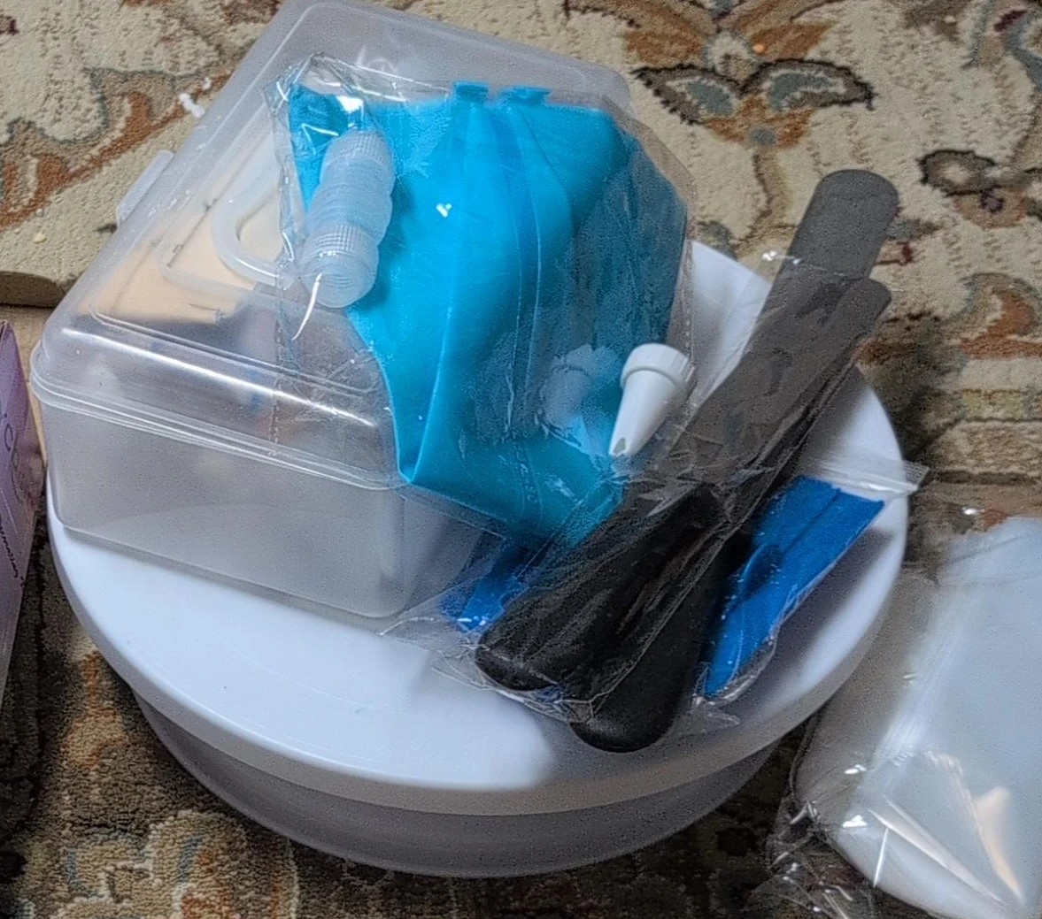Cake Decorating Turntable Set with Piping Bags