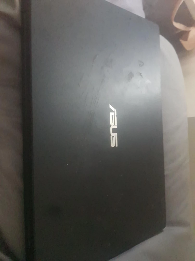 No charger and cracked screen.