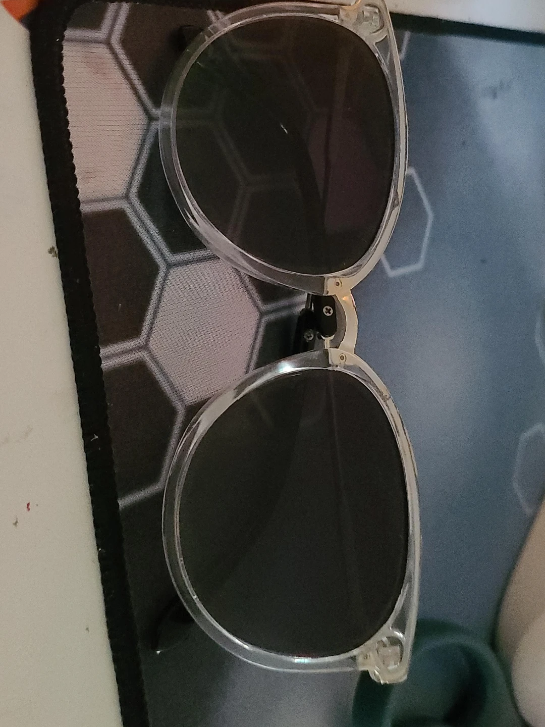 Clear Frame Round Sunglasses