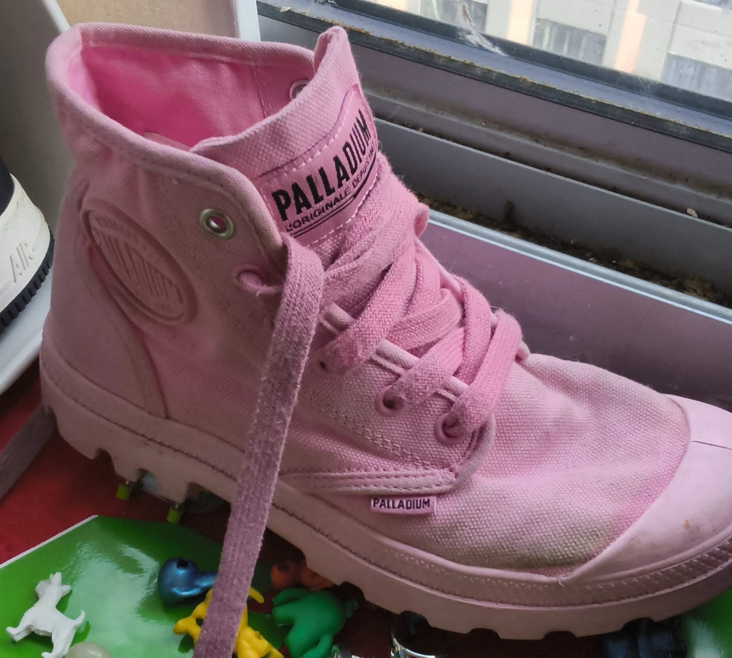 Palladium Pink Canvas High Top Sneakers Women's Size 5