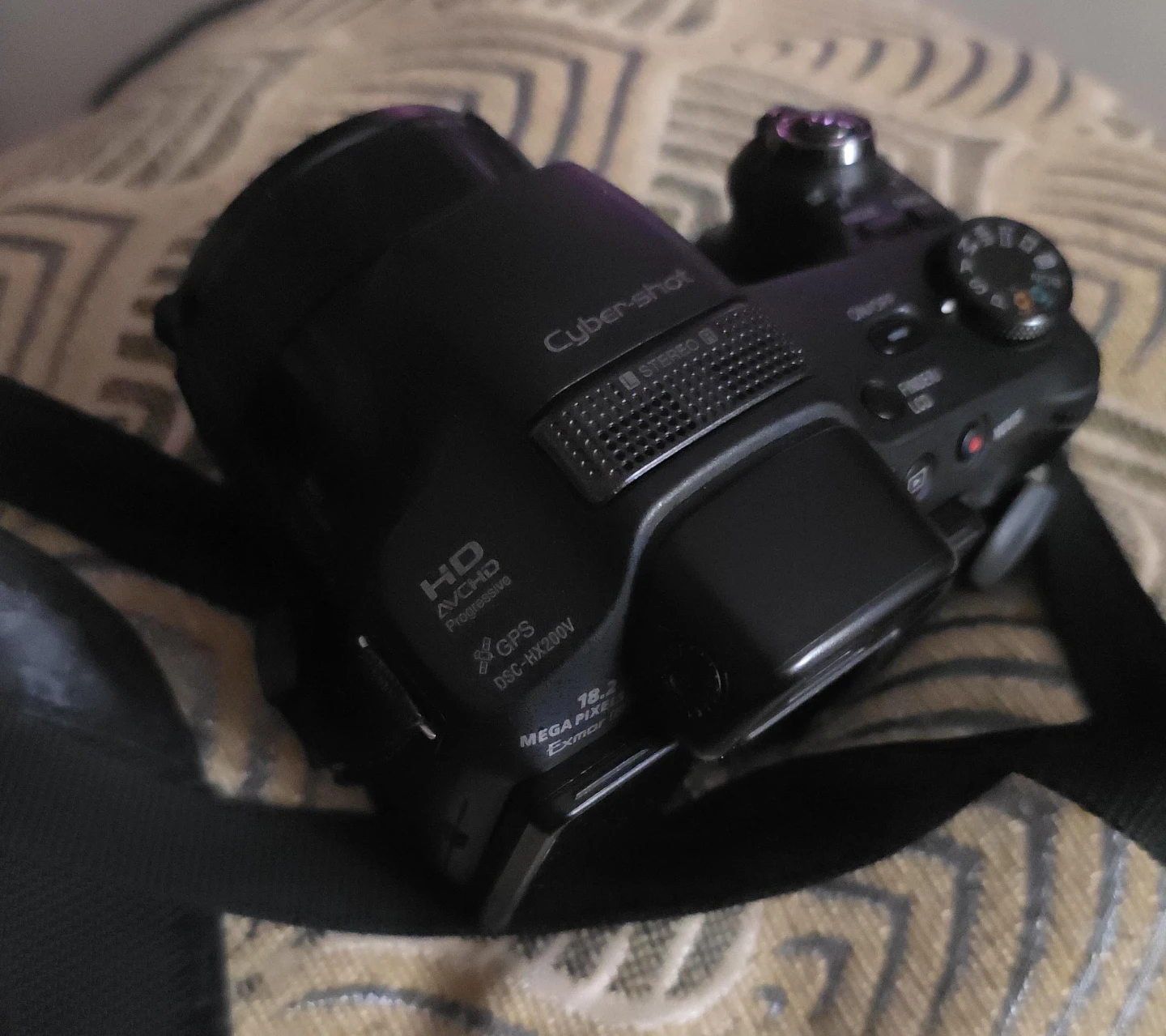 Sony Cyber-shot DSC-HX200V Digital Camera