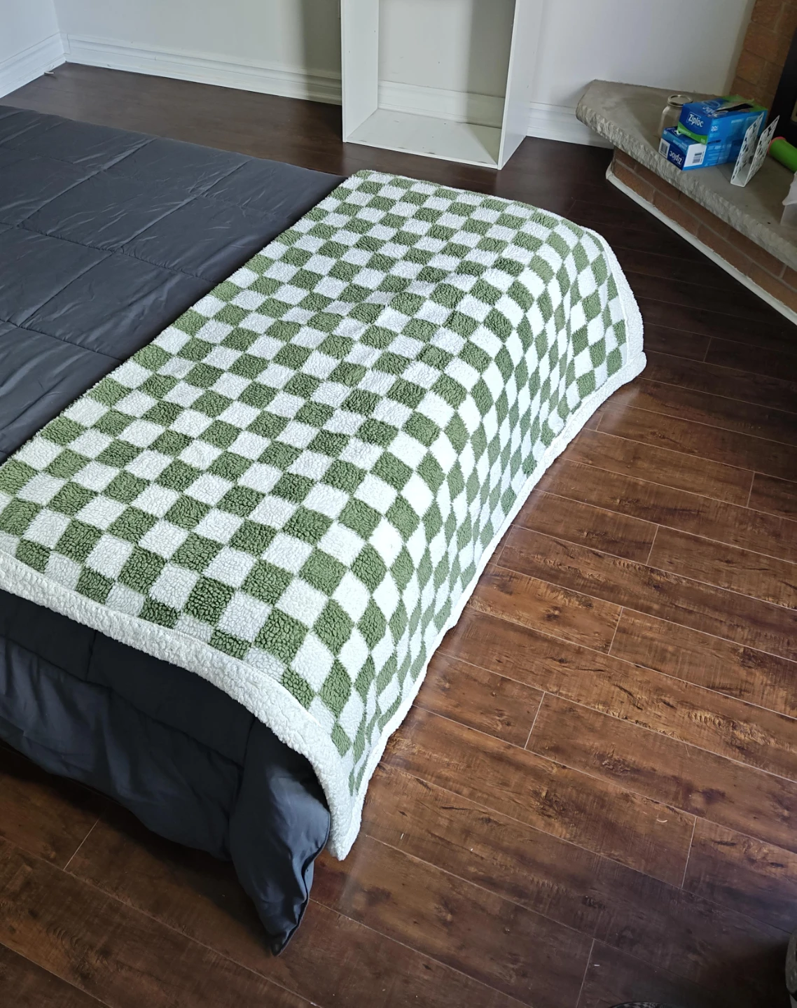 Checkerboard Fleece Blanket - photo 2
