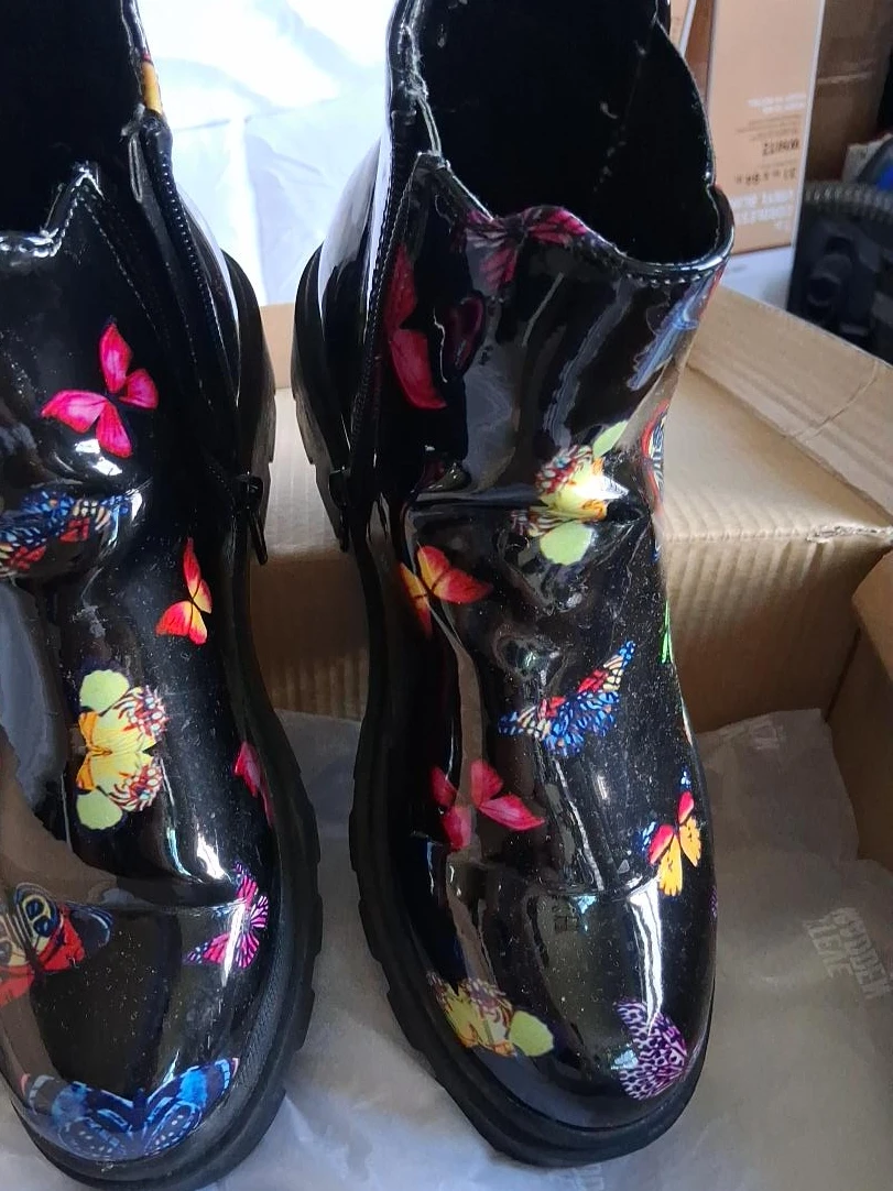 Steve Madden butterfly multi