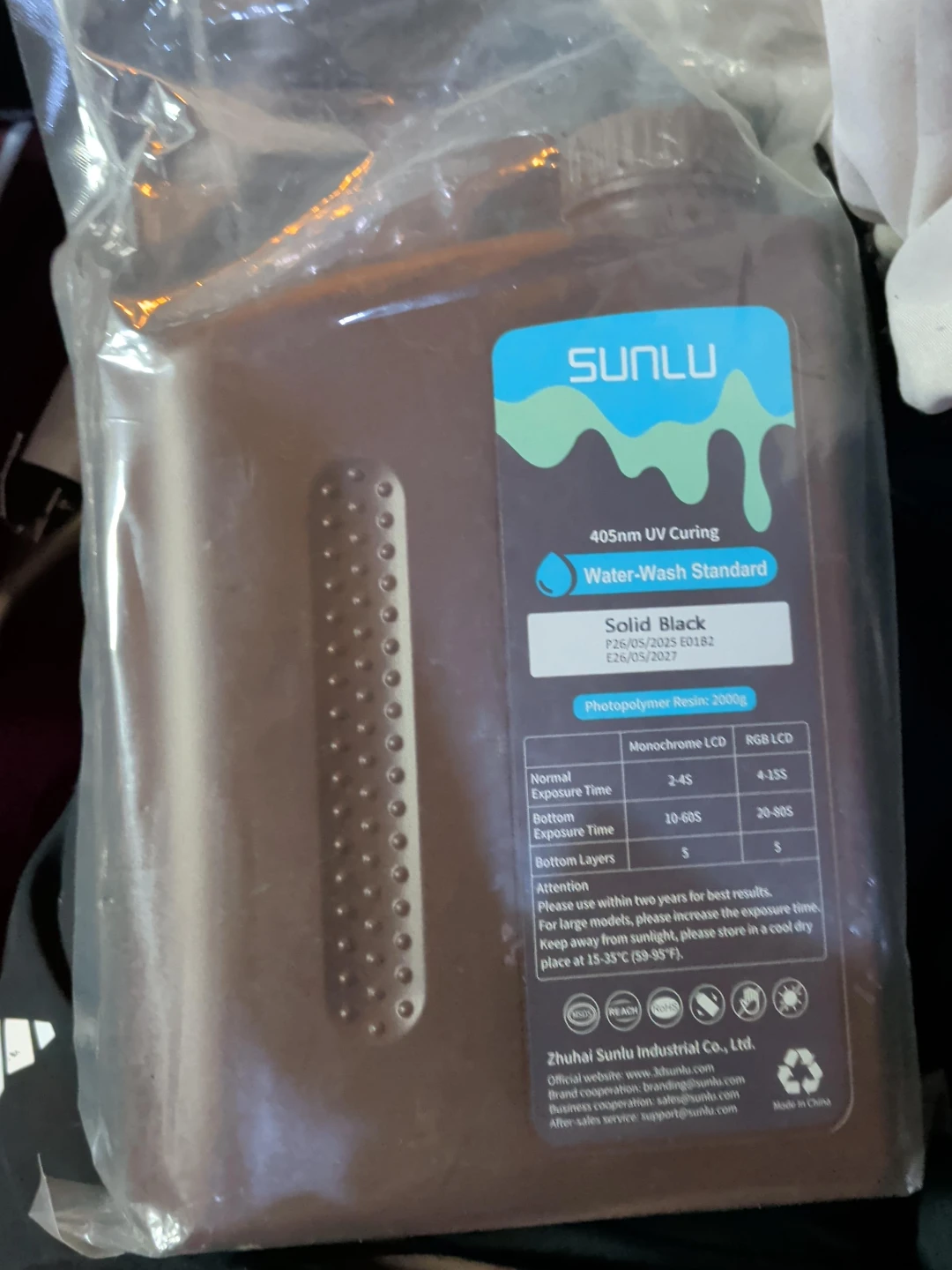 SUNLU 405nm UV Curing Solid Black Photopolymer Resin - 2000g